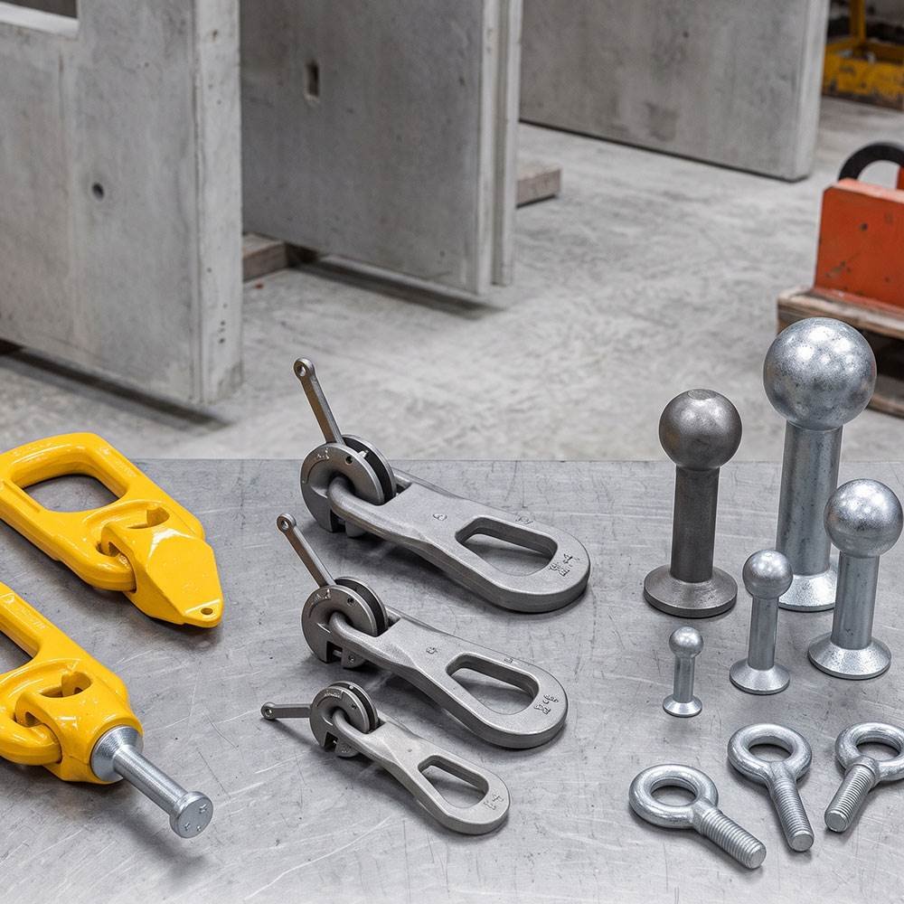 Lifting clutches ring clutches and lifting studs for precast construction